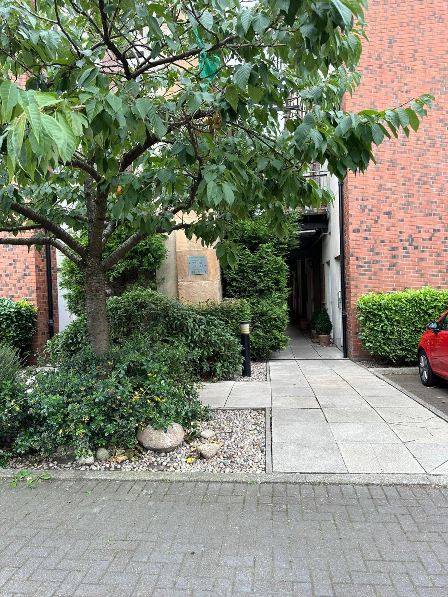 Stunning 2 bedroom apartment Glasgow Exteriör bild