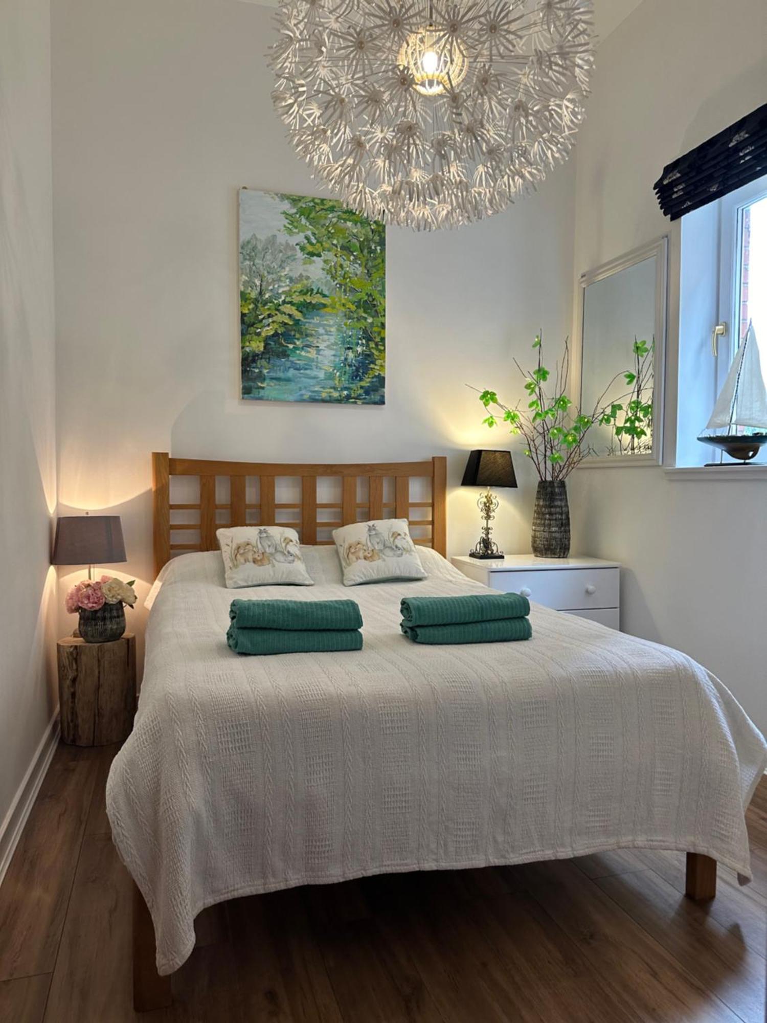 Stunning 2 bedroom apartment Glasgow Exteriör bild