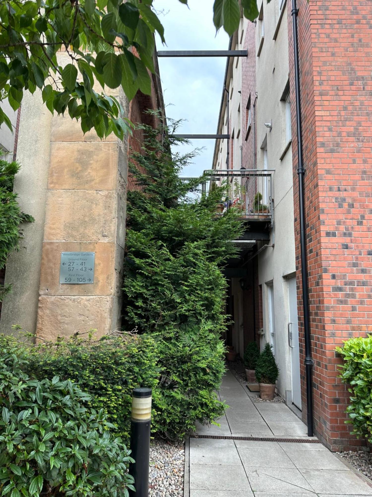 Stunning 2 bedroom apartment Glasgow Exteriör bild